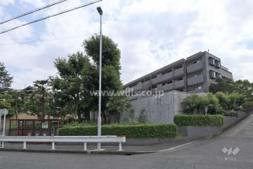 八事岳見ヒルズの外観（北東側から）