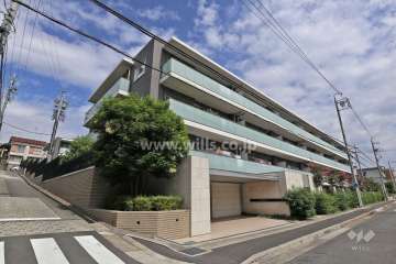 ブリリア瑞穂岳見町の外観（南西側から）