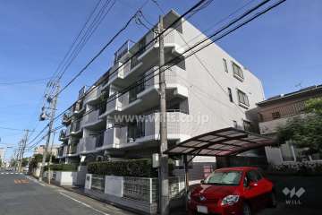 丸美ロイヤル桜山の外観（南東側から）