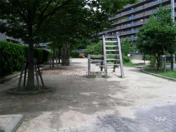 敷地東側の公園