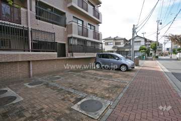 敷地内駐車場（屋外平面式）