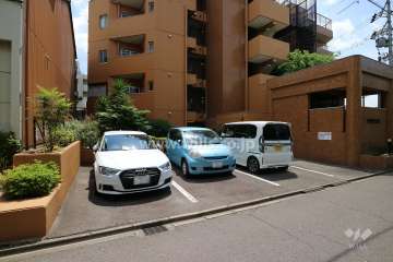 敷地内駐車場（屋外平面式）