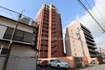パークホームズ桜山セルフィアの外観（南西側から）