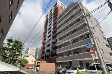 パークホームズ桜山セルフィアの外観（南東側から）
