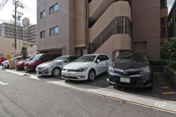 敷地内駐車場（屋外平面式）