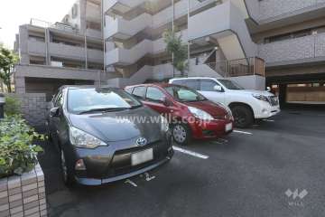 敷地内駐車場（屋外平面式）