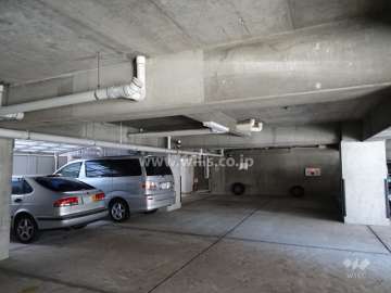 敷地内駐車場（屋内平面式）