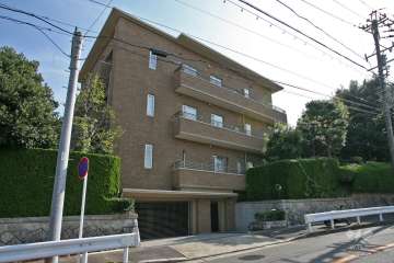グランドメゾン松栄町の外観（北西側から）