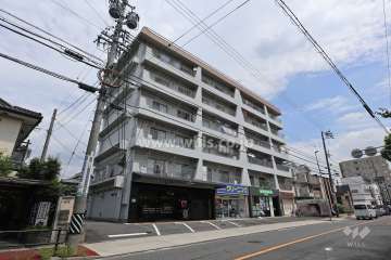 梅雲マンションの外観（南西側から）