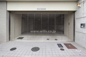 駐車場出入り口（リングシャッター付き）
