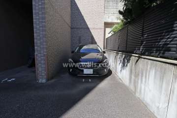 敷地内駐車場（屋外平面式）