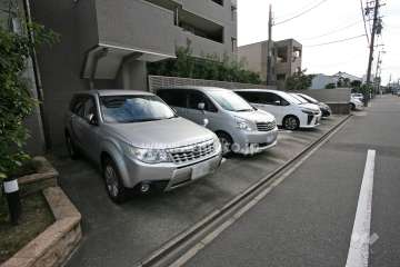 敷地内駐車場（屋外平面式）