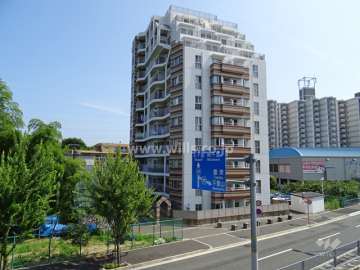 南千里ガーデンズの外観（南西側から）