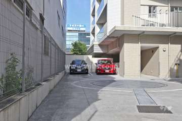 敷地内駐車場（屋外平面式）