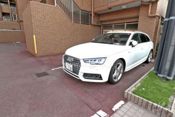 敷地内駐車場（屋外平面式）