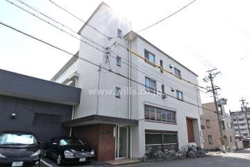 丸福大喜マンション南棟の外観（西側から）