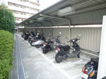 バイク置き場