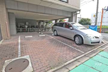 敷地内駐車場（屋外平面式）