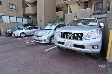 敷地内駐車場（屋外平面式）