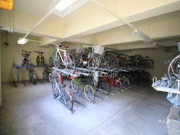 敷地内自転車置場（屋内）