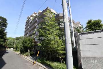 ライオンズ桜山プレミアムテラスの外観（南東側から）
