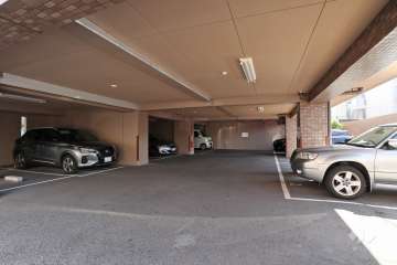 敷地内駐車場（屋内平面式・屋外平面式）