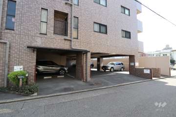 敷地内駐車場（屋内平面式・屋外平面式）