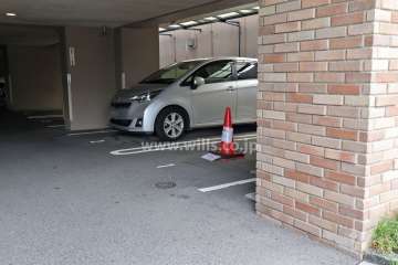 敷地内駐車場（屋内平面式）
