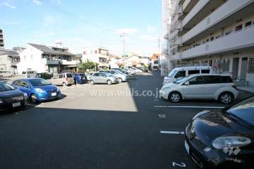 敷地内駐車場（屋外平面式）