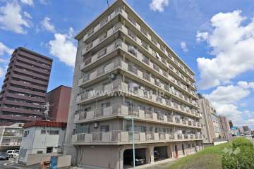 新瑞コーポラスの外観（南西側から）