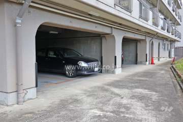 敷地内駐車場（屋内平面式）