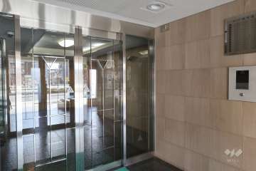 エントランスはオートロック付きです。