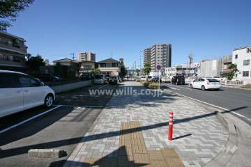 敷地北側の前面道路