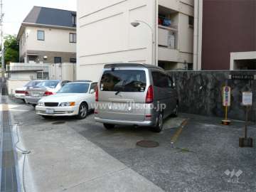 敷地内駐車場