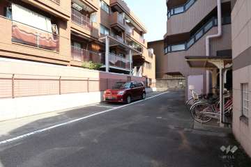 敷地内駐車場（屋外平面式）