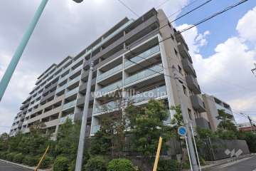 バンベール瑞穂公園の外観（南東側から）