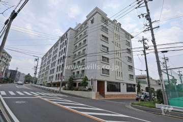 ベルシャトー南山の外観（北西側から）