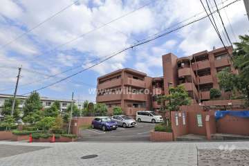 駐車場出入り口