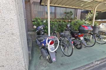 駐輪場とバイク置場