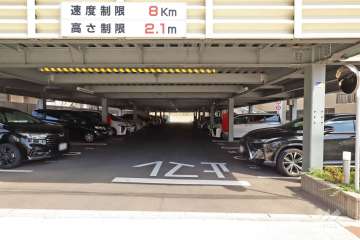 駐車場の出入り口