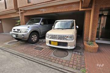 敷地内駐車場（屋外平面式）