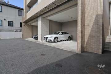 敷地内駐車場（屋内平面式）