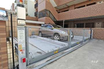 敷地内駐車場（屋外機械式）