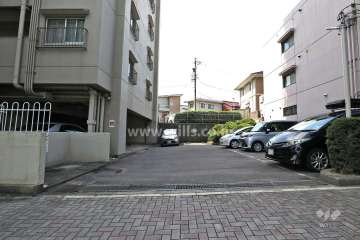 敷地内駐車場（屋外平面式）