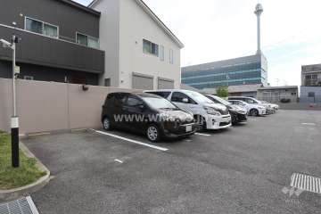 敷地内駐車場（屋外平面式）