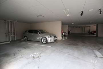 敷地内駐車場（屋内平面式）