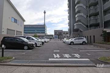駐車場出入り口