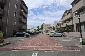 駐車場出入り口