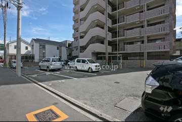 敷地内駐車場（屋外平面式）