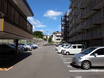 敷地内駐車場（屋外平面式）
